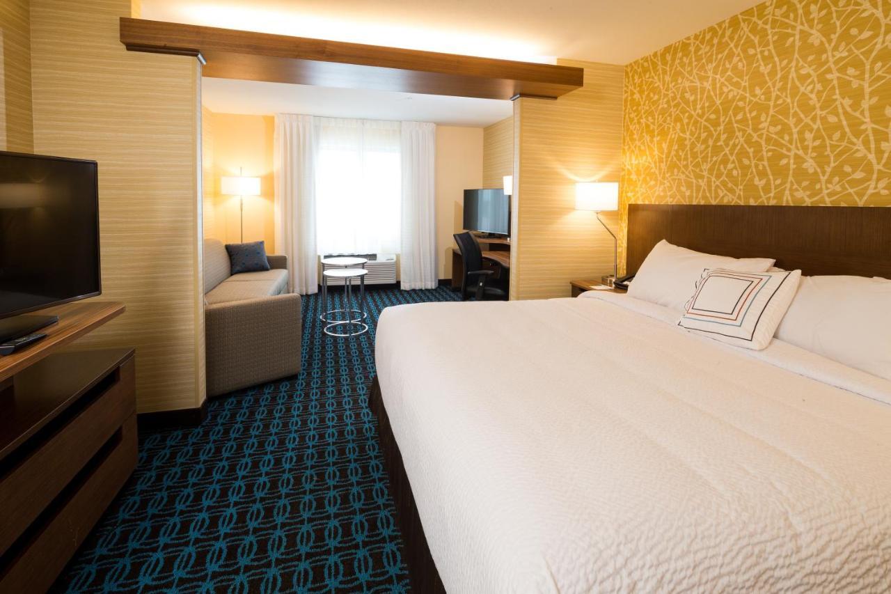 Fairfield Inn & Suites By Marriott Detroit Chesterfield Exterior photo