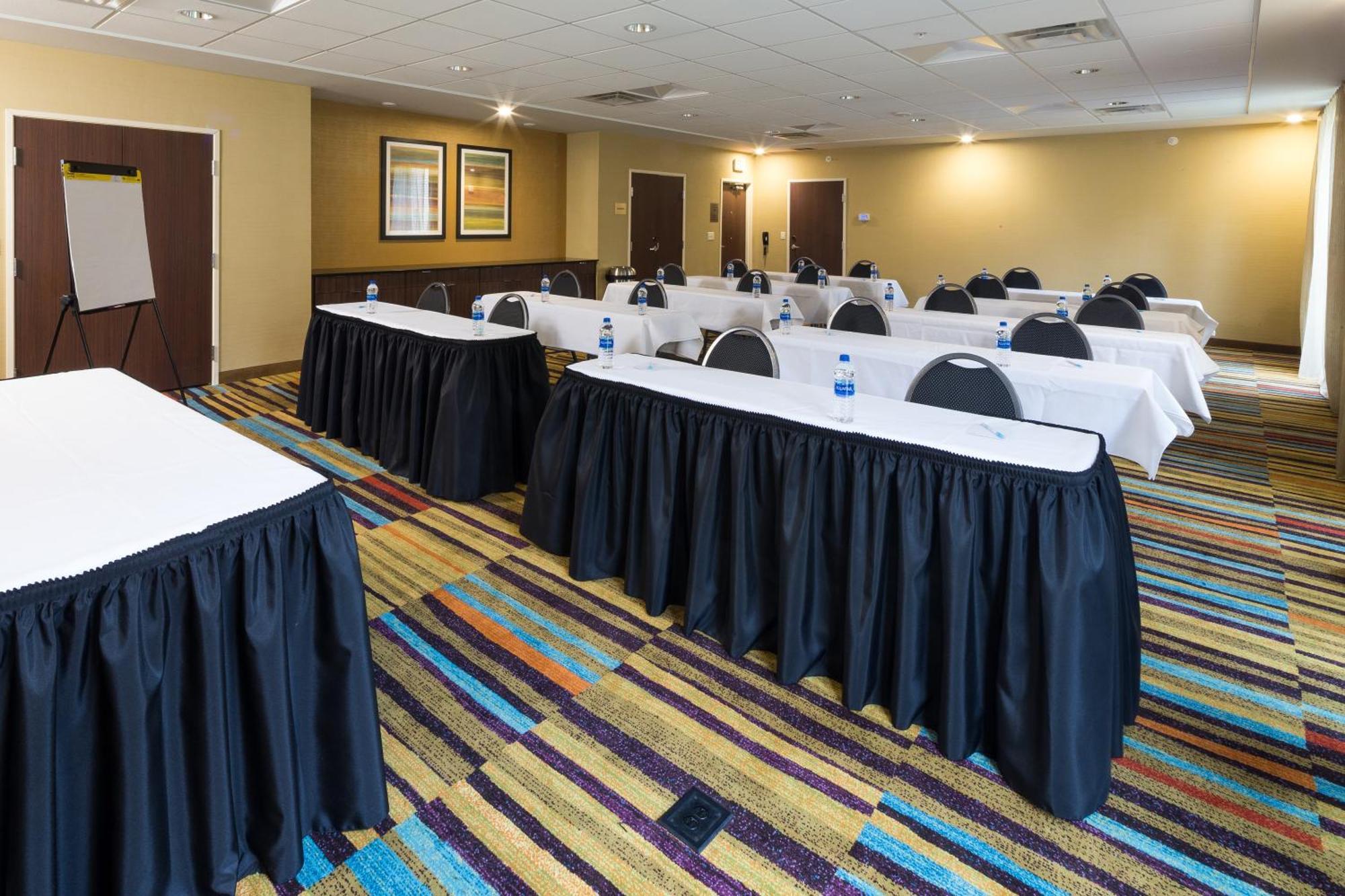 Fairfield Inn & Suites By Marriott Detroit Chesterfield Exterior photo