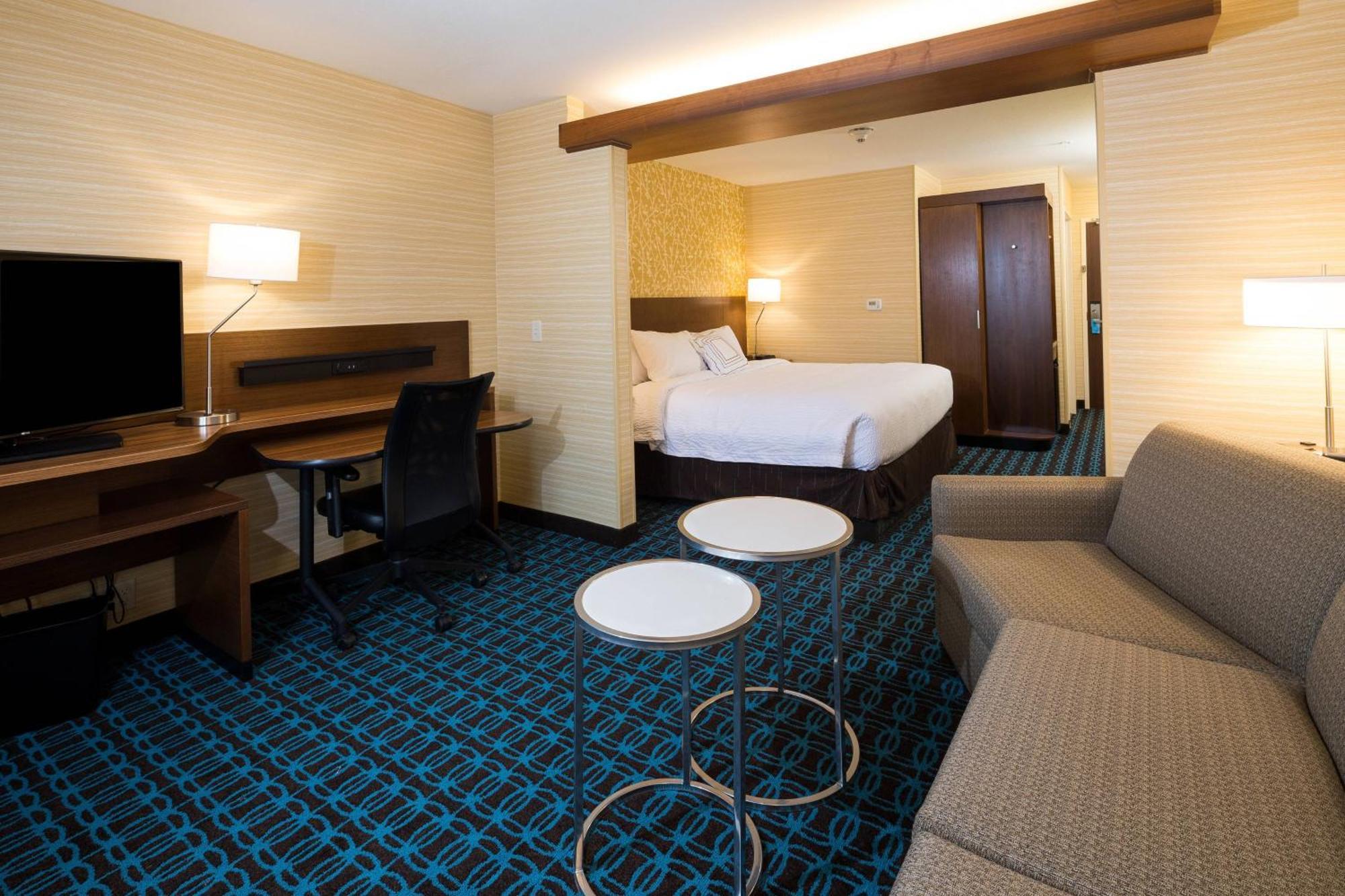 Fairfield Inn & Suites By Marriott Detroit Chesterfield Exterior photo